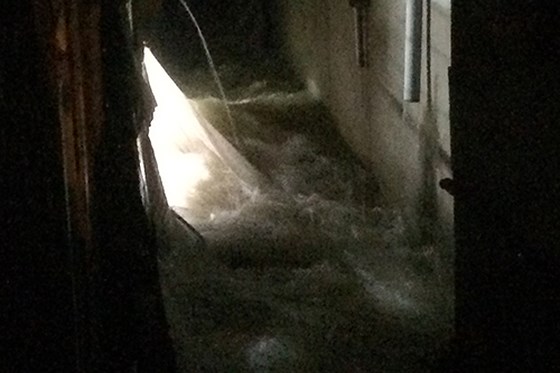 Lực lượng chức năng tỉnh Quảng Trị trắng đêm tìm kiếm nạn nhân bị nước cuốn trôi