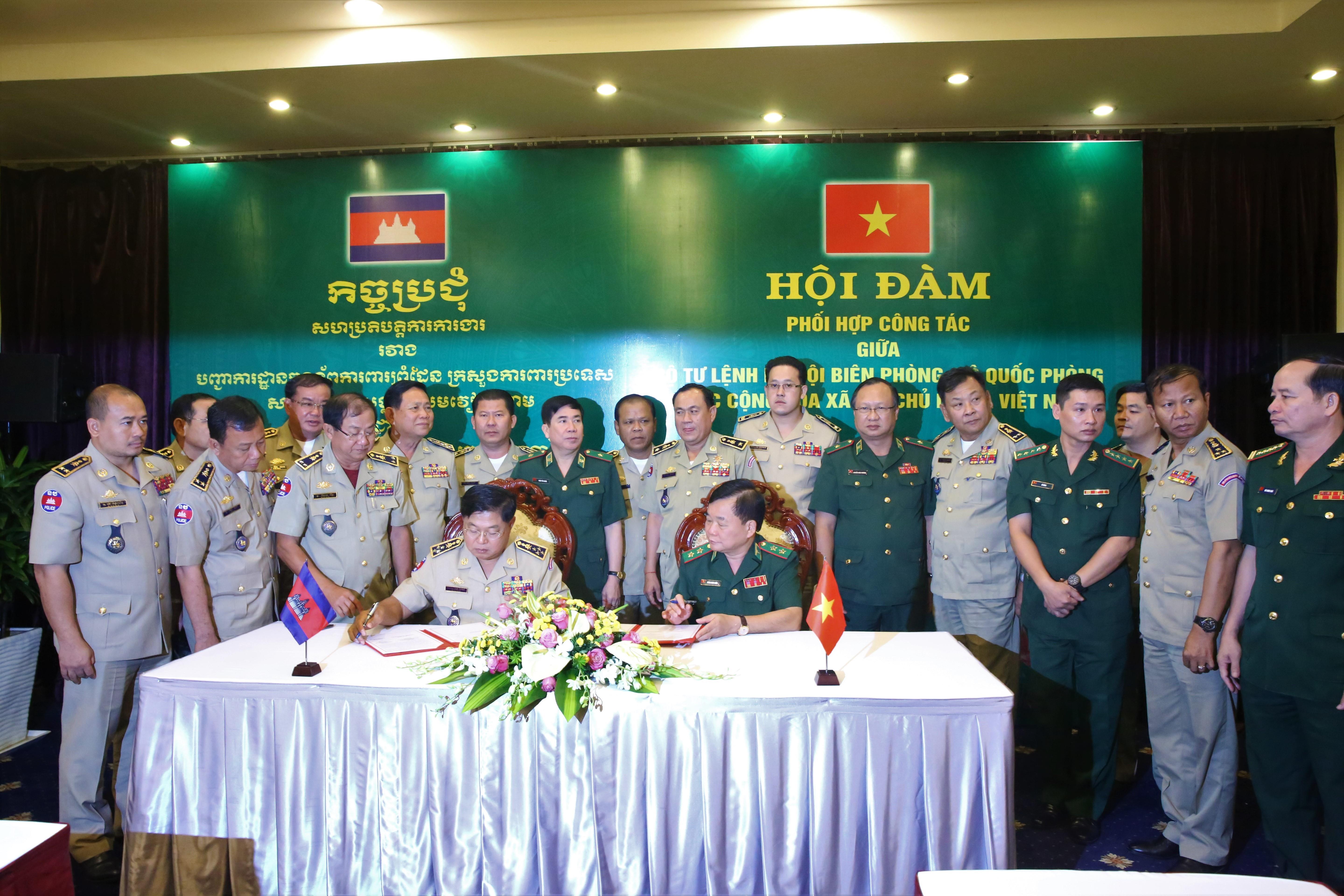 Tăng cường đấu tranh phòng, chống tội phạm qua biên giới Việt Nam - Campuchia

