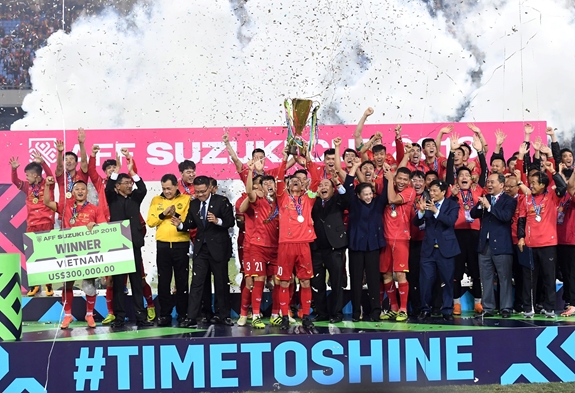 Bình minh ngập tràn, vinh quang Việt Nam!