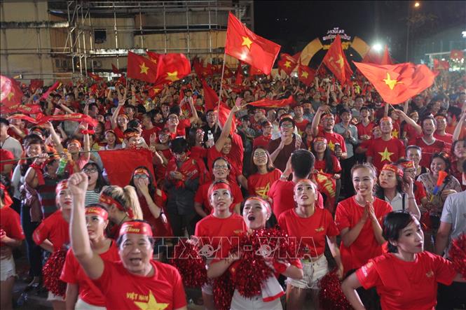 Đội tuyển Việt Nam vô địch trong niềm vui tột cùng của người hâm mộ