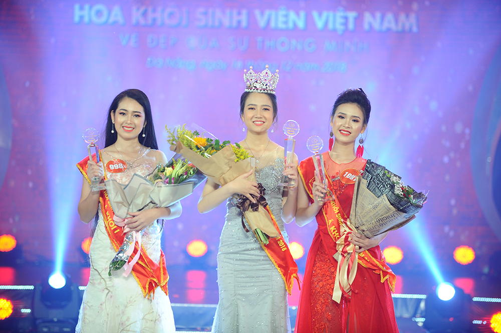Nguyễn Thị Phương Lan đăng quang Hoa khôi Sinh viên Việt Nam 2018
