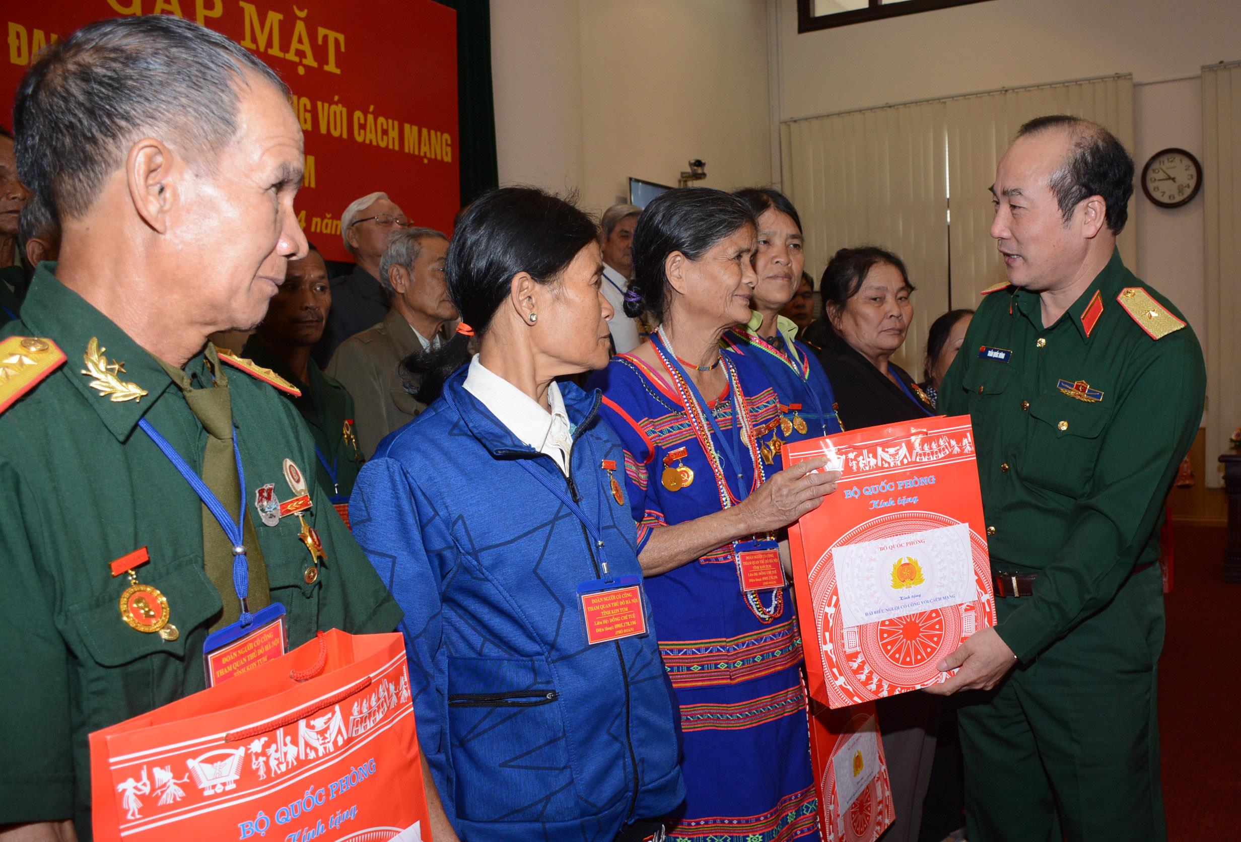 Tri ân là bổn phận thiêng liêng