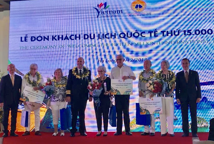 Việt Nam đón vị khách quốc tế thứ 15 triệu

