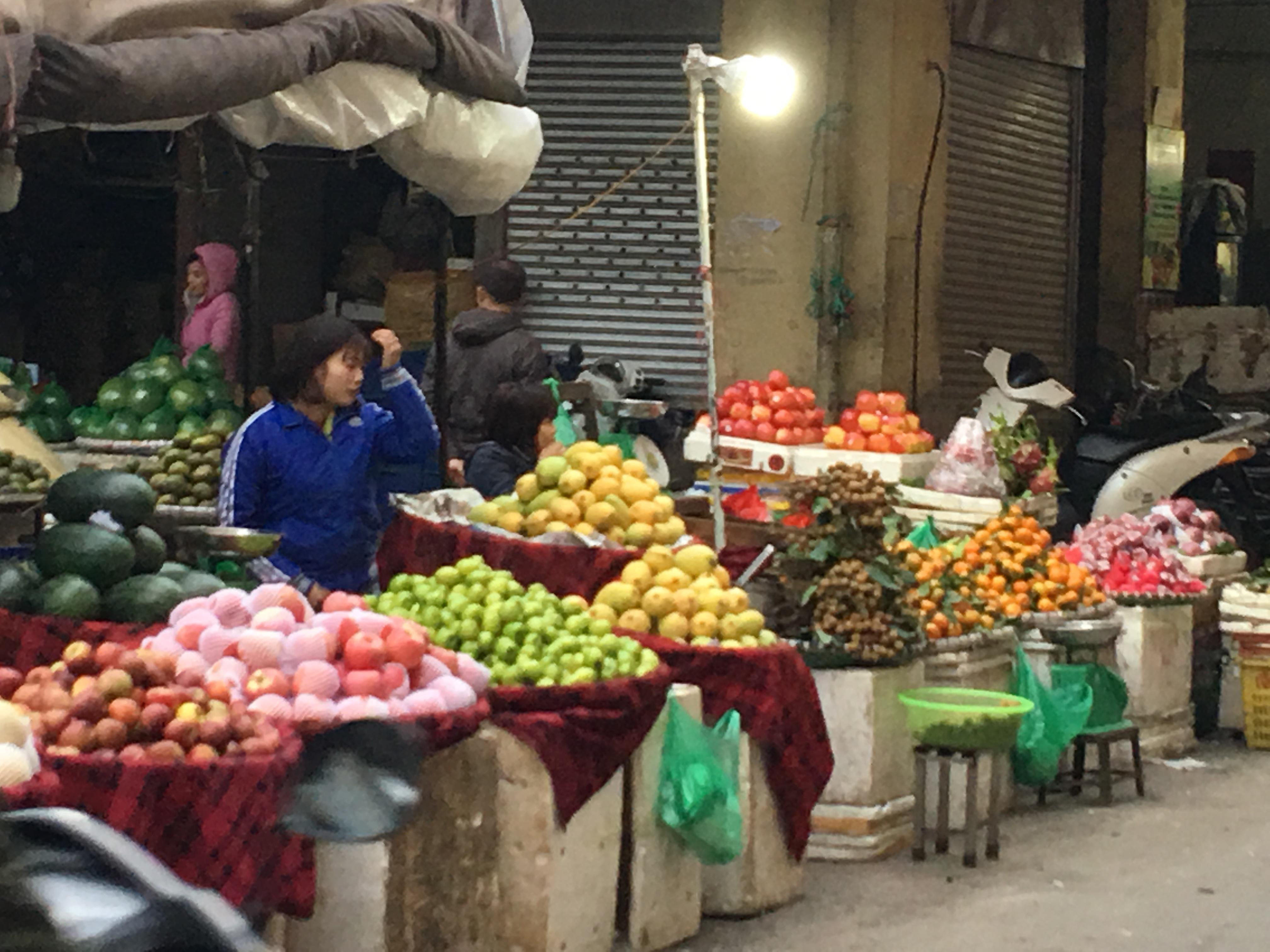 Ngăn chặn nông sản ngoại “đội lốt” hàng trong nước