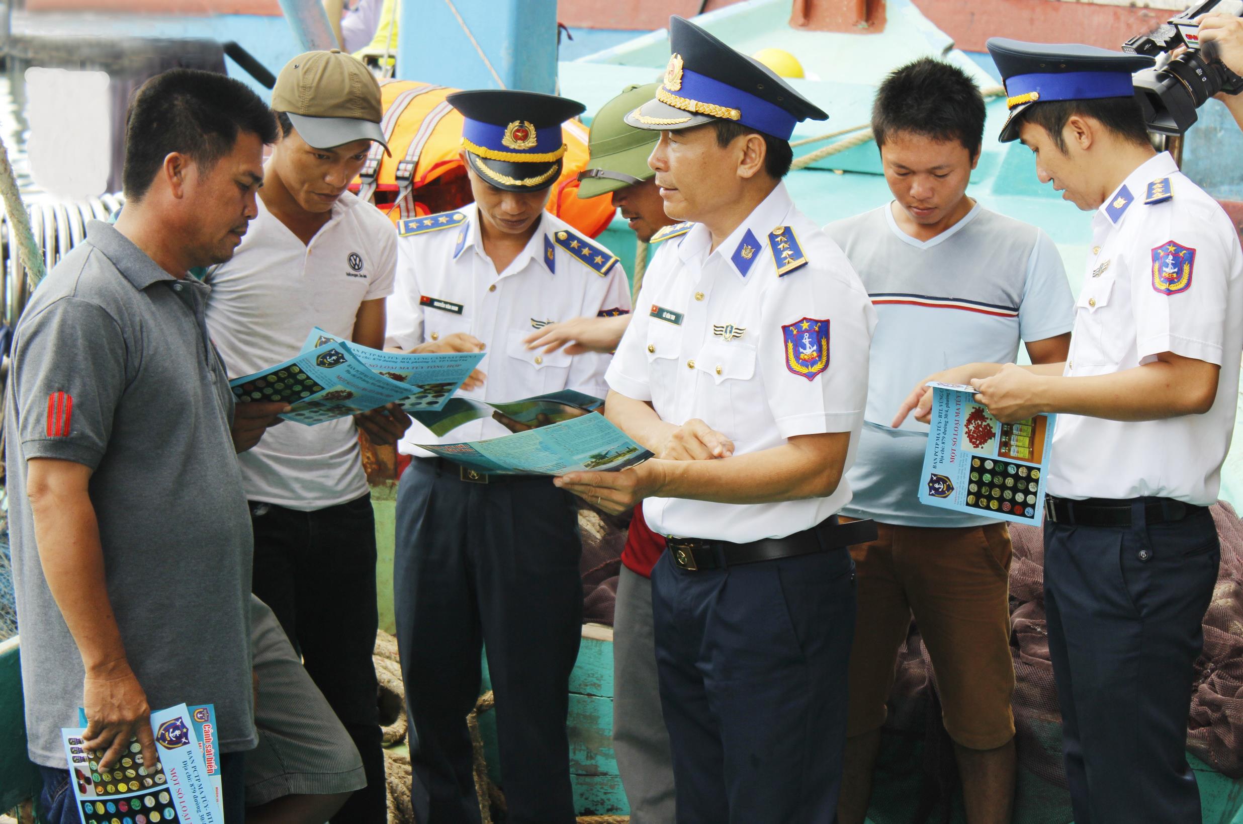 Đa dạng hình thức, thiết thực nội dung, tăng cường phối hợp