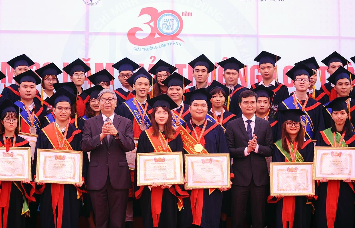 Nâng bước... nhân lực bậc cao