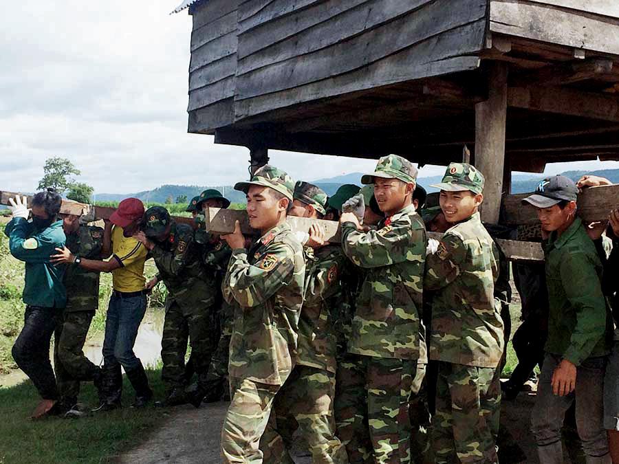 Mang xuân về Bi Yông