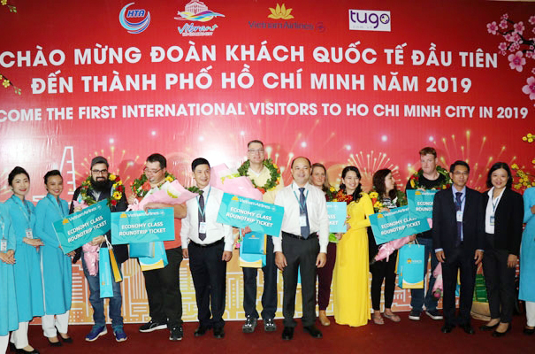 Lễ đón đoàn khách quốc tế và nội địa đầu tiên đến Thành phố Hồ Chí Minh năm 2019

