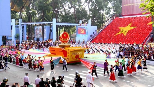 PHÁT HUY DÂN CHỦ VÀ GIỮ NGHIÊM KỶ CƯƠNG PHÉP NƯỚC