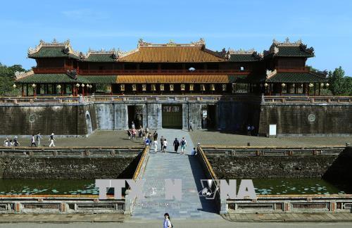 PHÁT HUY TRÍ TUỆ CỘNG ĐỒNG TRONG BẢO TỒN DI TÍCH