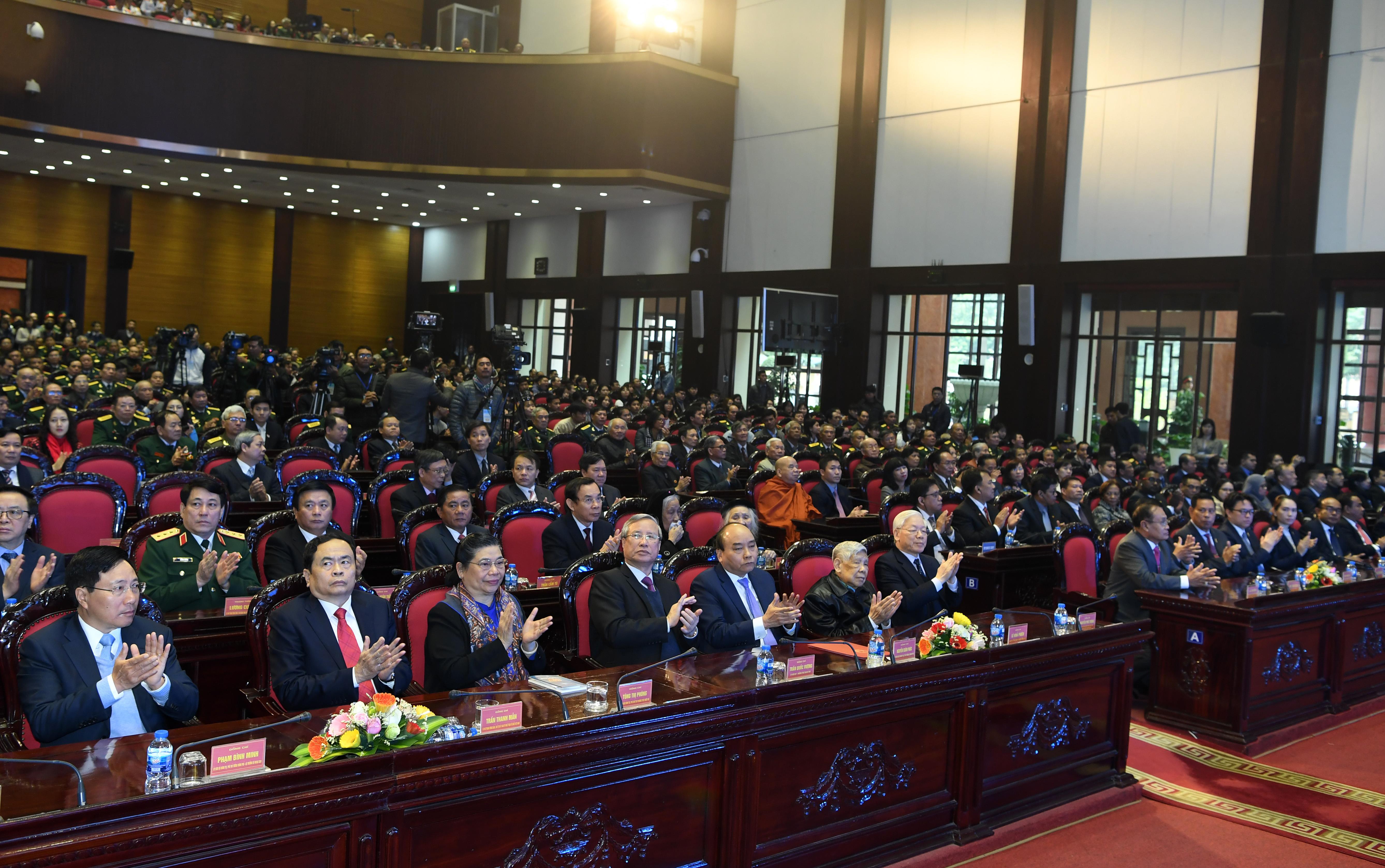 Trang sử vẻ vang của hai dân tộc