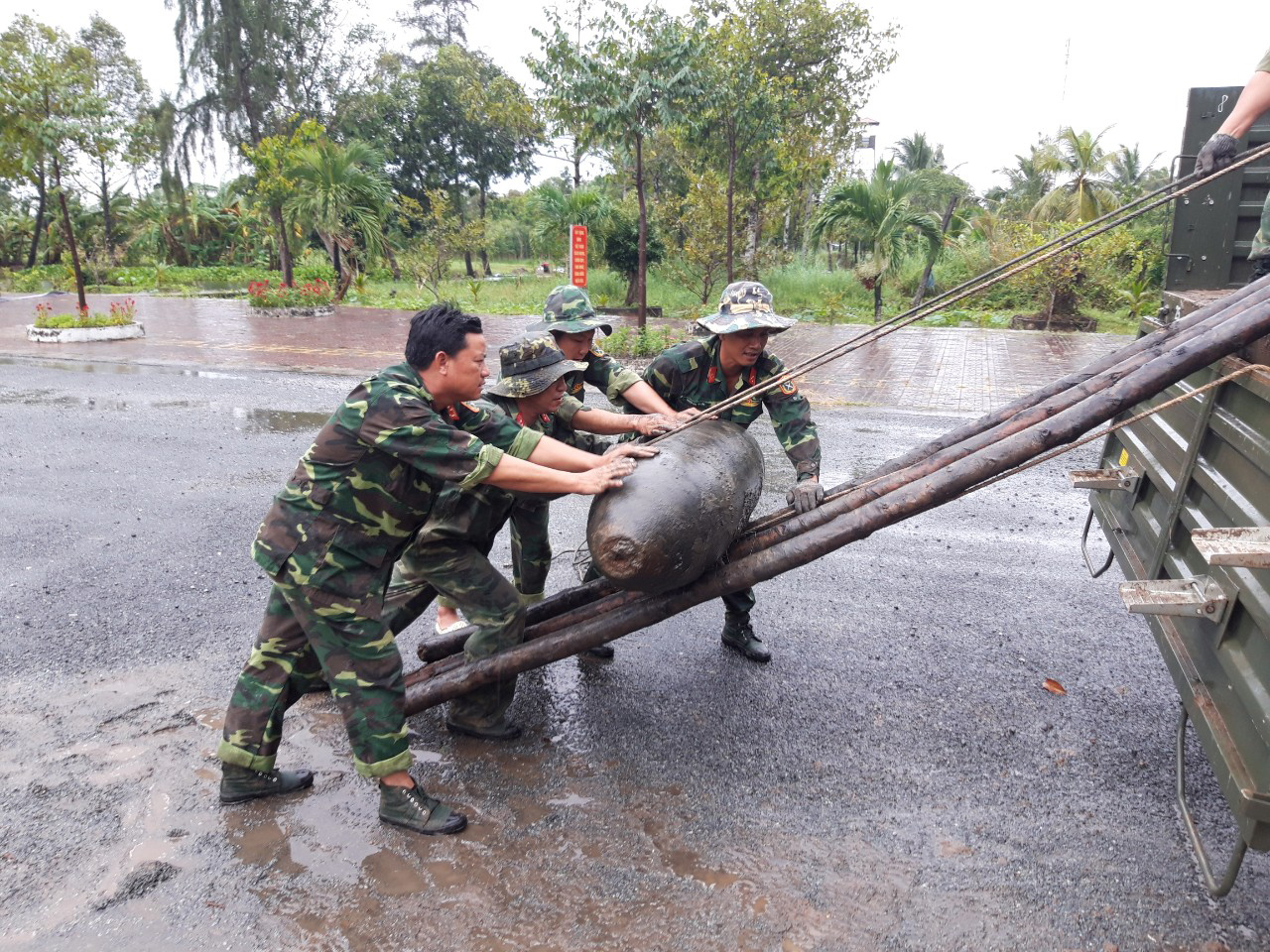Hơn 10 tấn bom, mìn được thu gom và hủy nổ an toàn
