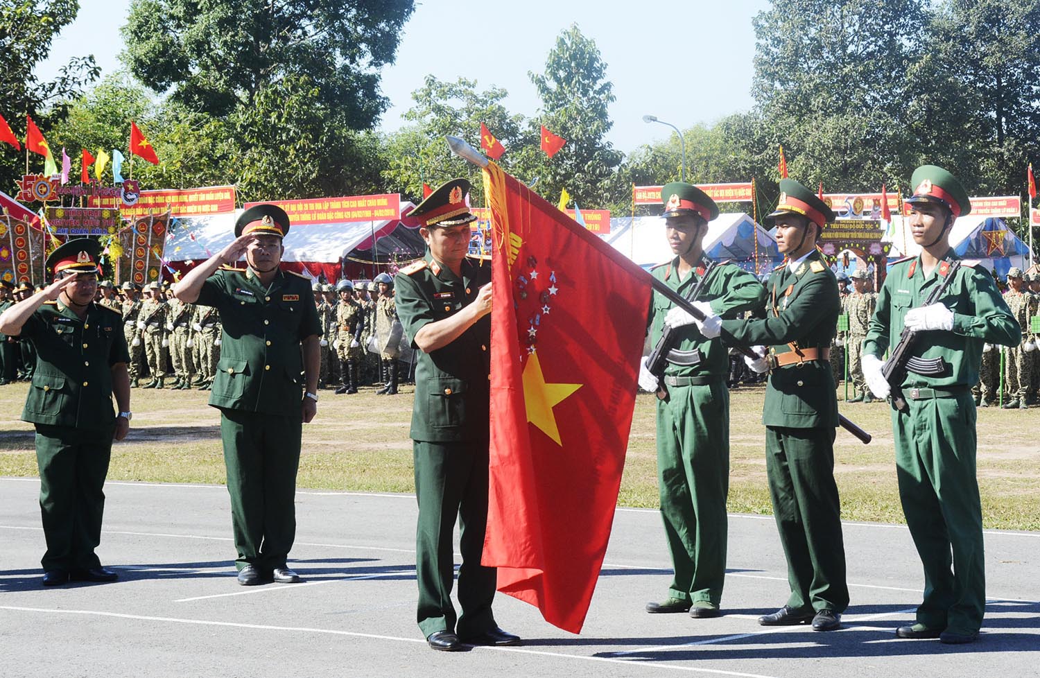 Lữ đoàn Đặc công 429 đón nhận Huân chương Bảo vệ Tổ quốc hạng Ba