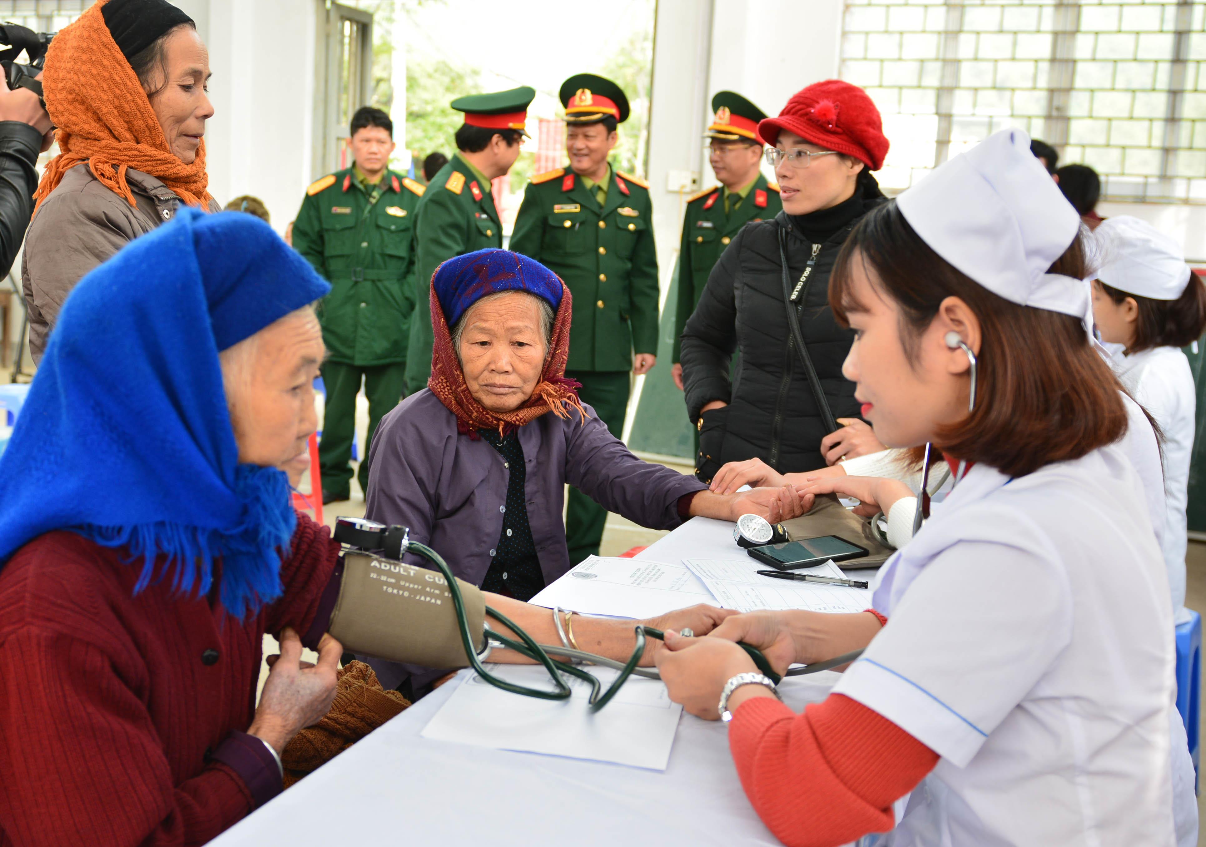 Ấm tình nơi nguồn cội