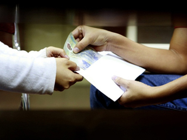 NGHIÊM TRỊ “THAM NHŨNG VẶT”

