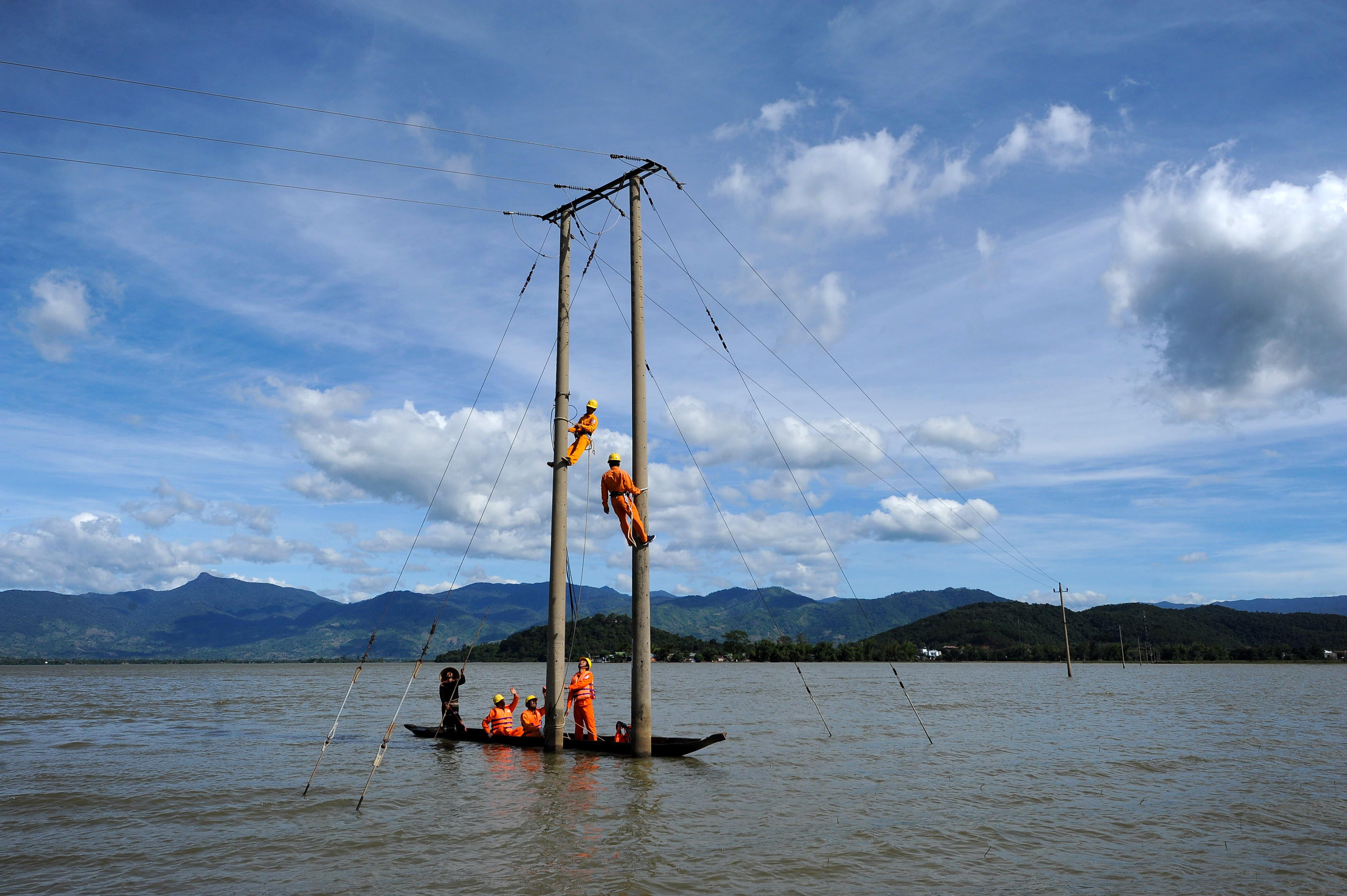 Kỳ tích ngành điện