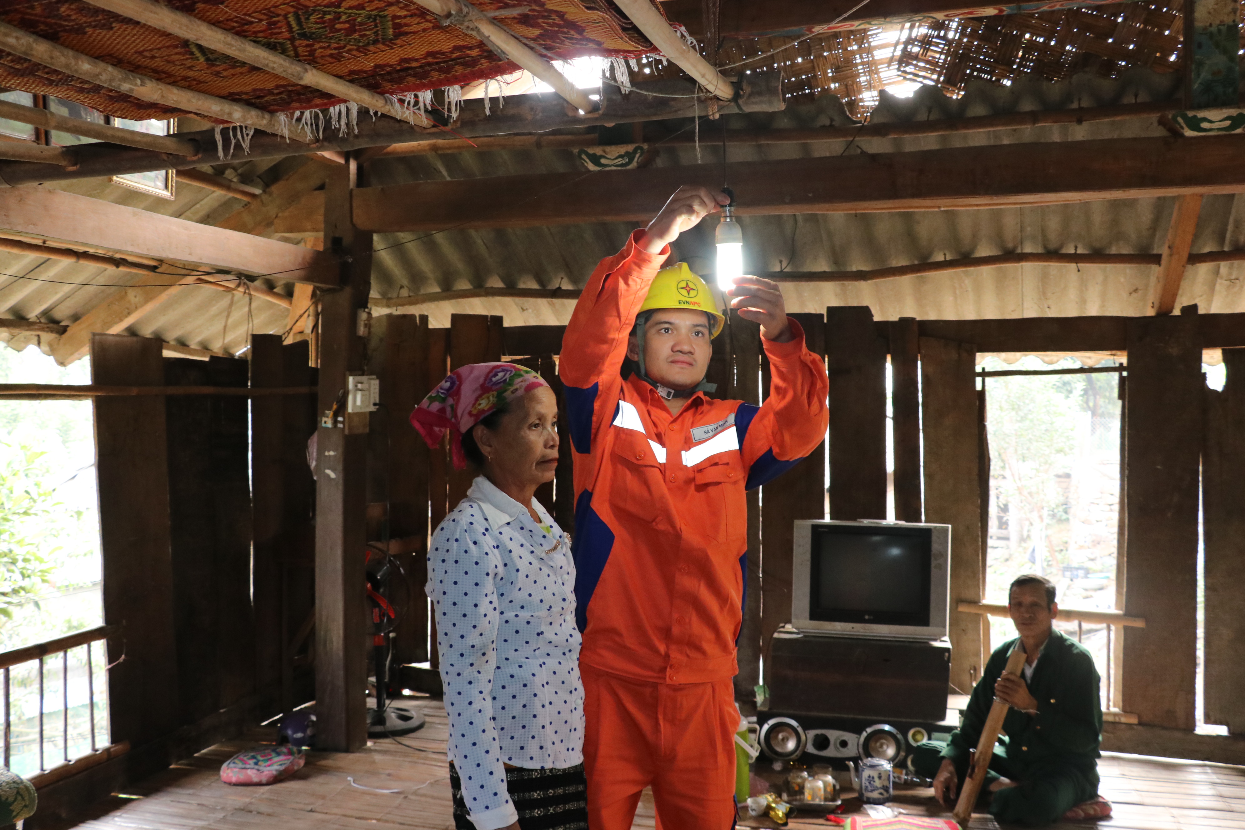 Đưa điện lưới quốc gia về đến vùng sâu vùng xa của tỉnh Thanh Hóa