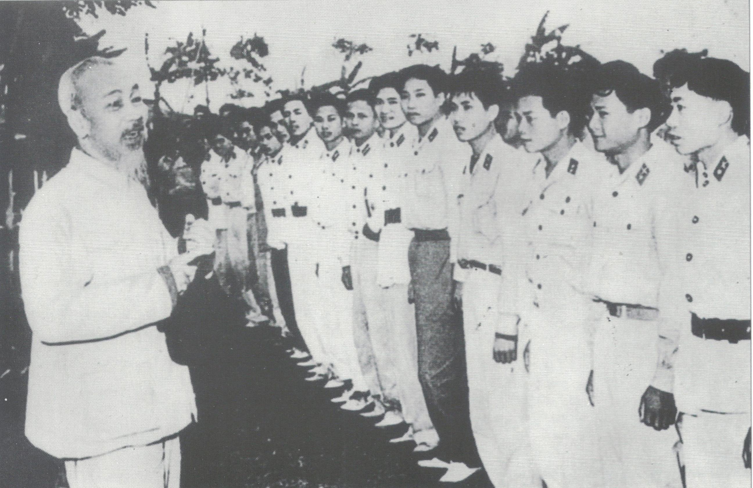 Nhớ những ngày Tết đón Bác về thăm