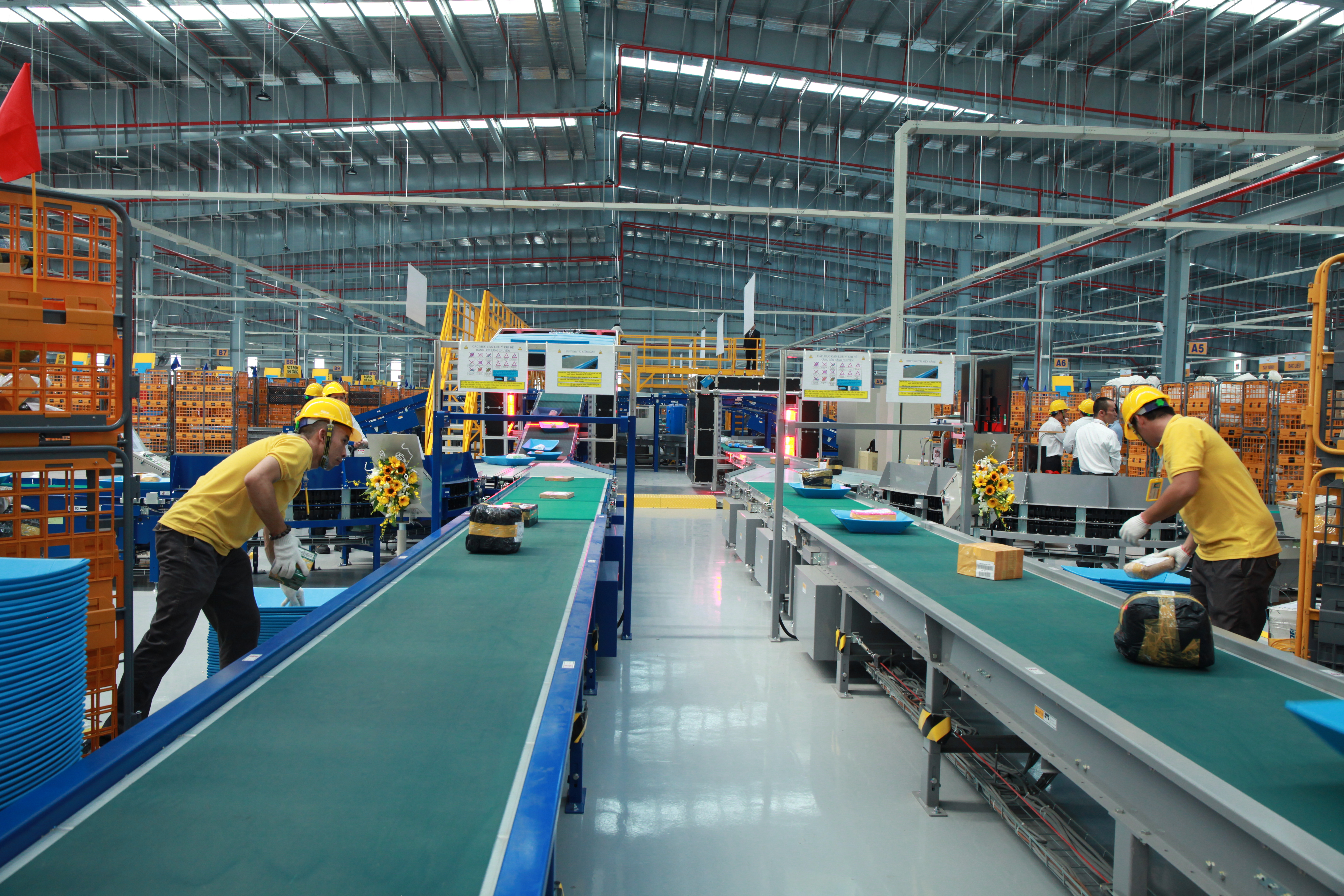 Bảo đảm chuyển phát các bưu gửi tới tận tay người dân trong dịp Tết Nguyên đán 2019