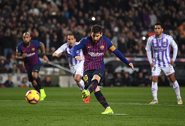 Thắng tối thiểu Valladolid, Barca duy trì ngôi đầu La Liga