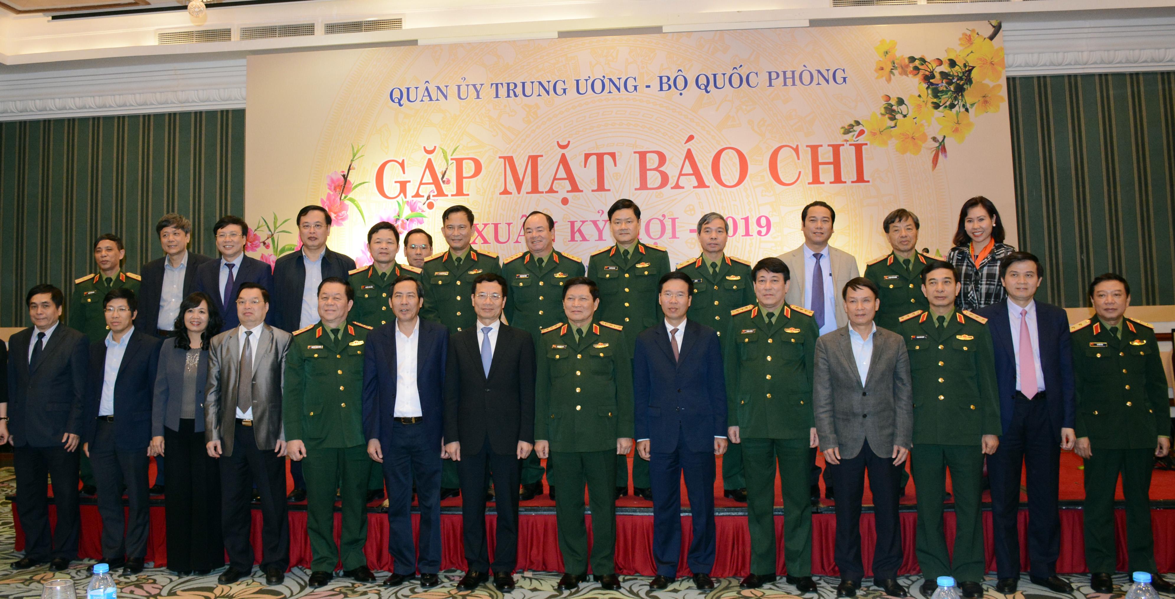 Tăng cường phối hợp, đẩy mạnh tuyên truyền về thực hiện nhiệm vụ quân sự, quốc phòng