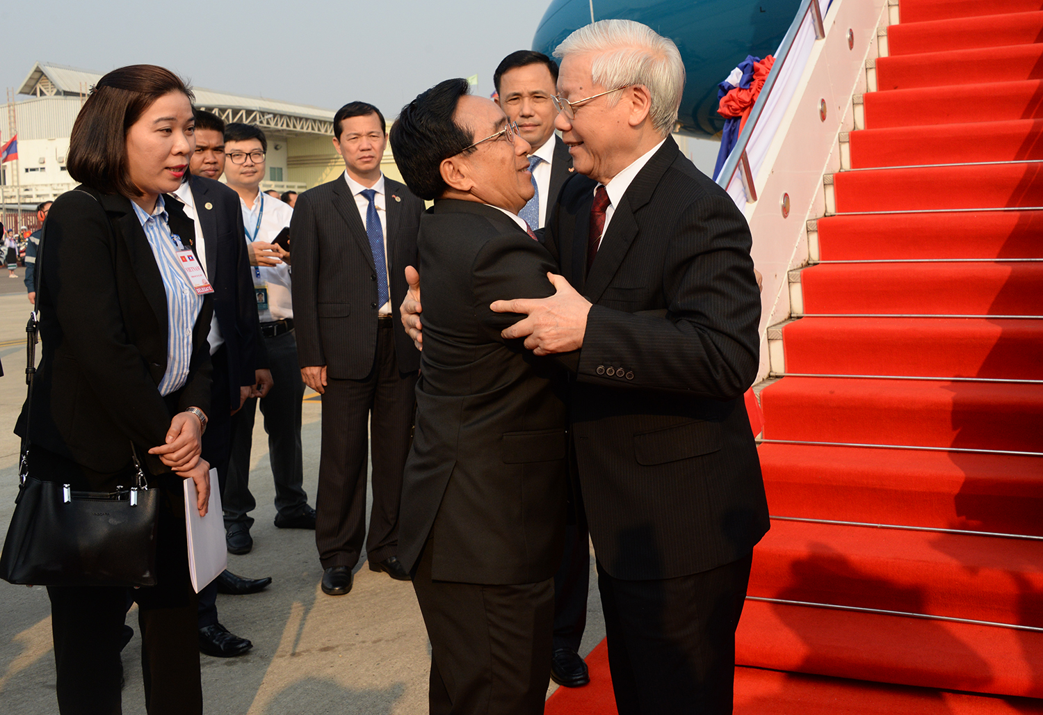 Tổng Bí thư, Chủ tịch nước Nguyễn Phú Trọng đến Viêng Chăn, bắt đầu chuyến thăm hữu nghị chính thức Cộng hòa DCND Lào