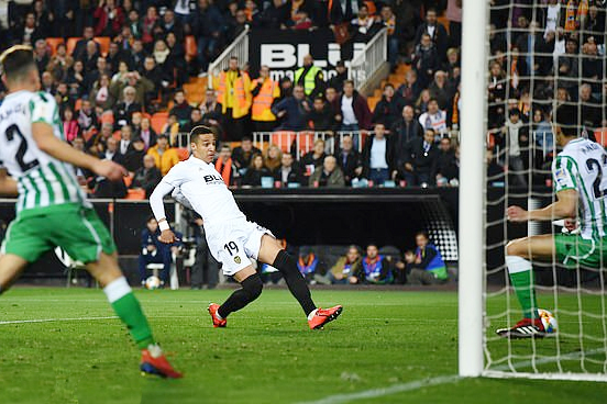 Valencia gặp Barca tại chung kết Cúp Nhà vua TBN