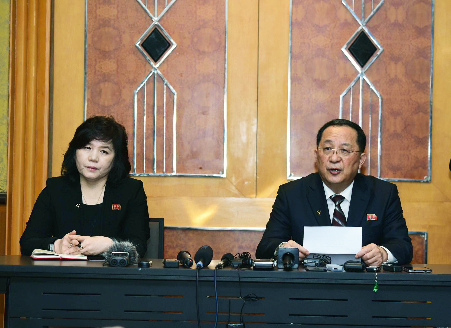 Đoàn Triều Tiên tổ chức họp báo ở Hà Nội