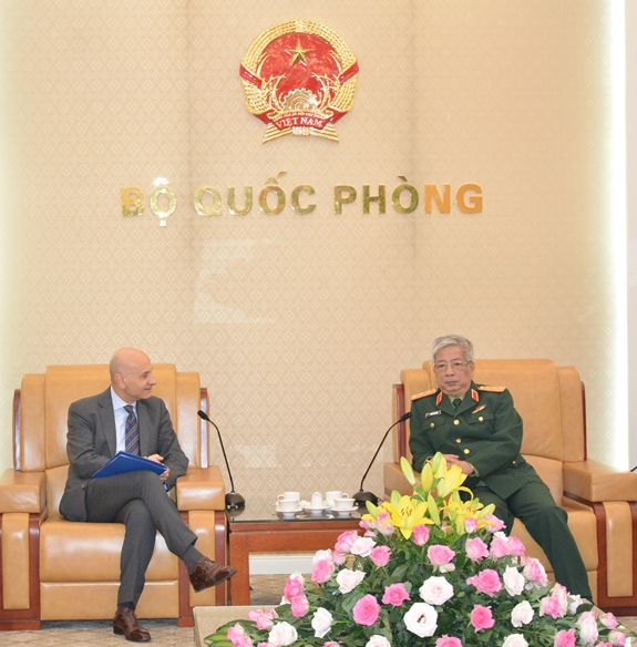 Thượng tướng Nguyễn Chí Vịnh tiếp Giám đốc USAID Việt Nam và Đại sứ Italy

