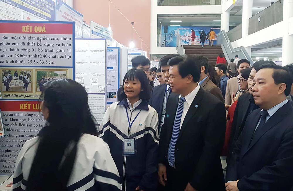 Khai mạc cuộc thi Khoa học kỹ thuật dành cho học sinh trung học

