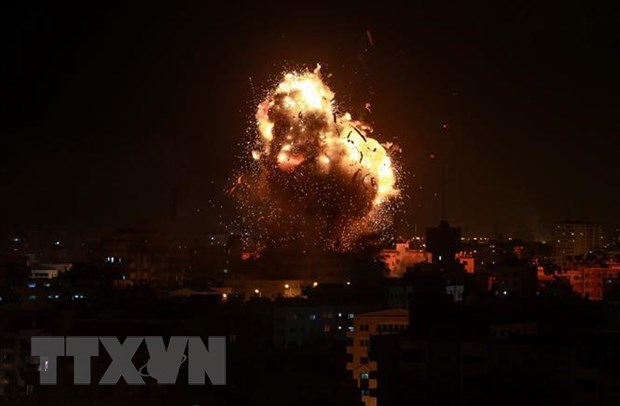 Israel không kích Gaza đáp trả vụ bắn rocket 