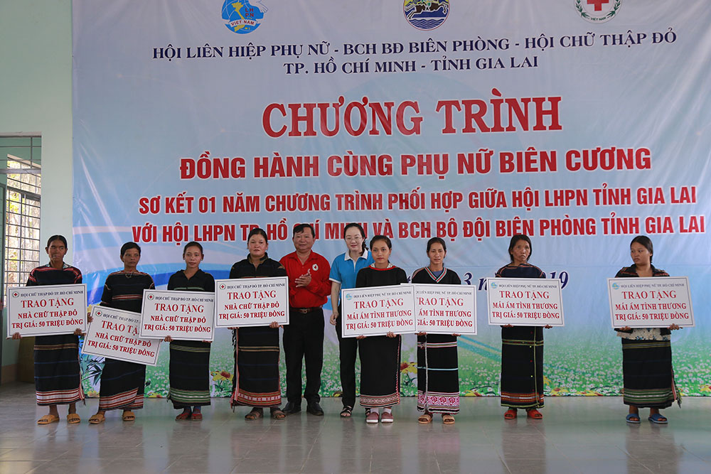 Hơn 1 tỷ đồng thực hiện chương trình “Đồng hành cùng phụ nữ biên cương” tại tỉnh Gia Lai

