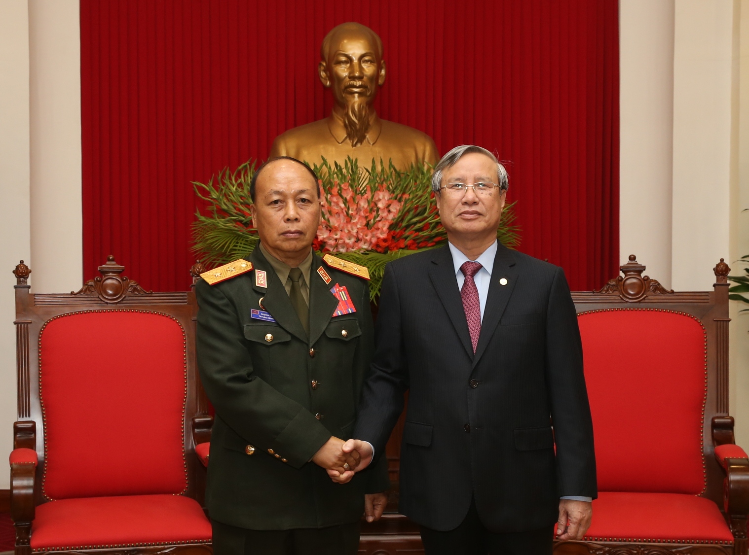 Hợp tác quốc phòng là một trụ cột trong quan hệ Việt Nam-Lào