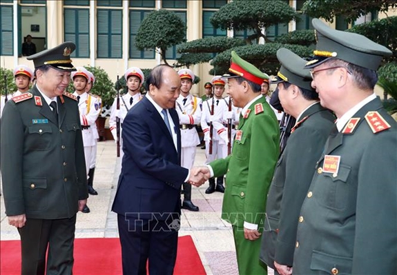 Thủ tướng Nguyễn Xuân Phúc: Cán bộ Công an phải “trọng dân, gần dân, hiểu dân, học dân và có trách nhiệm với dân”