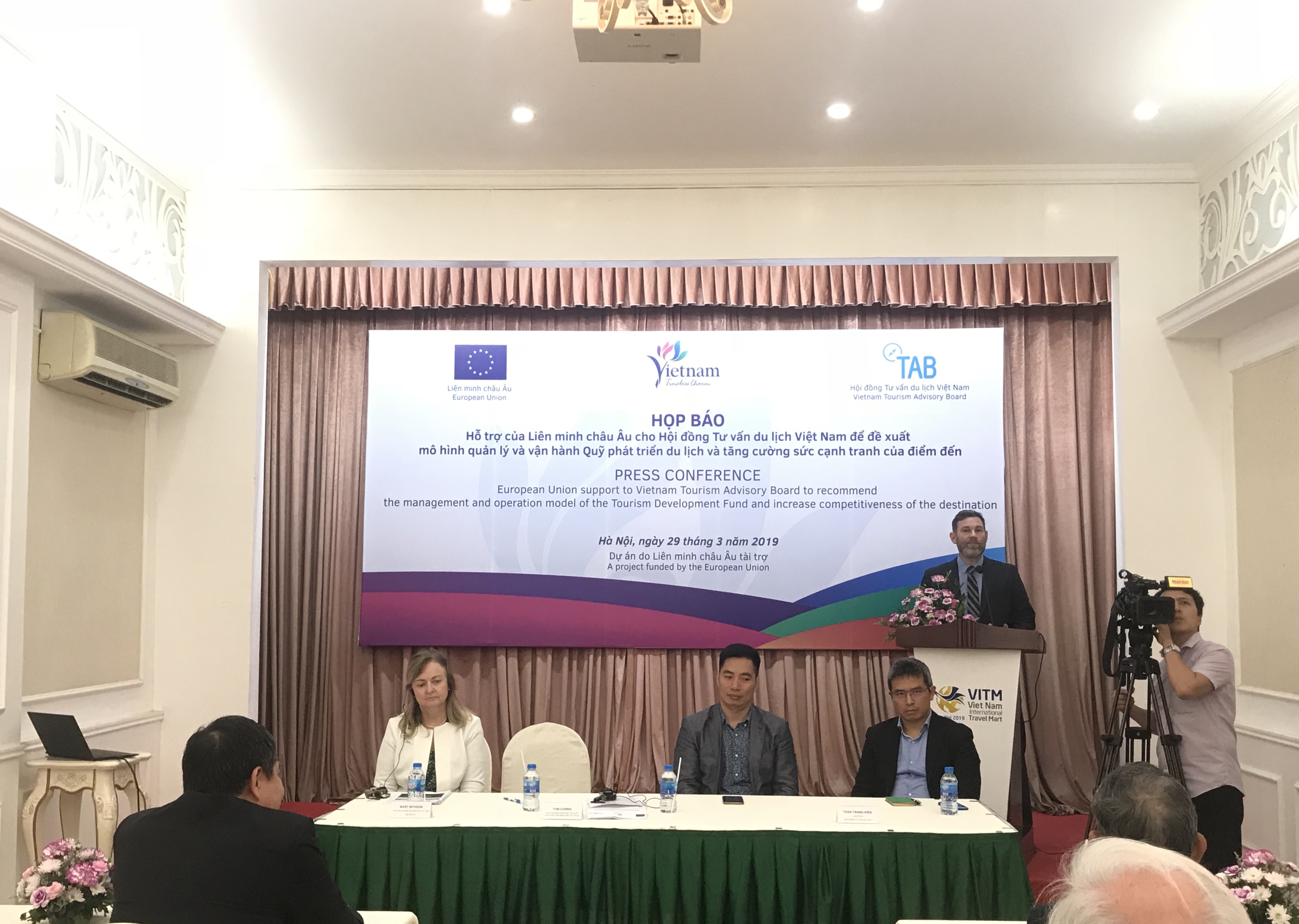 Thúc đẩy năng lực cạnh tranh của ngành du lịch Việt Nam