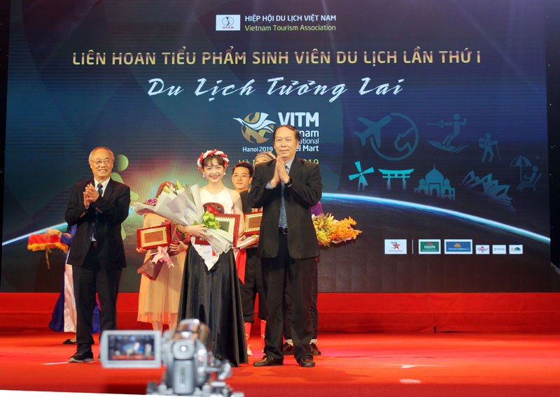 Du lịch hướng tới tương lai