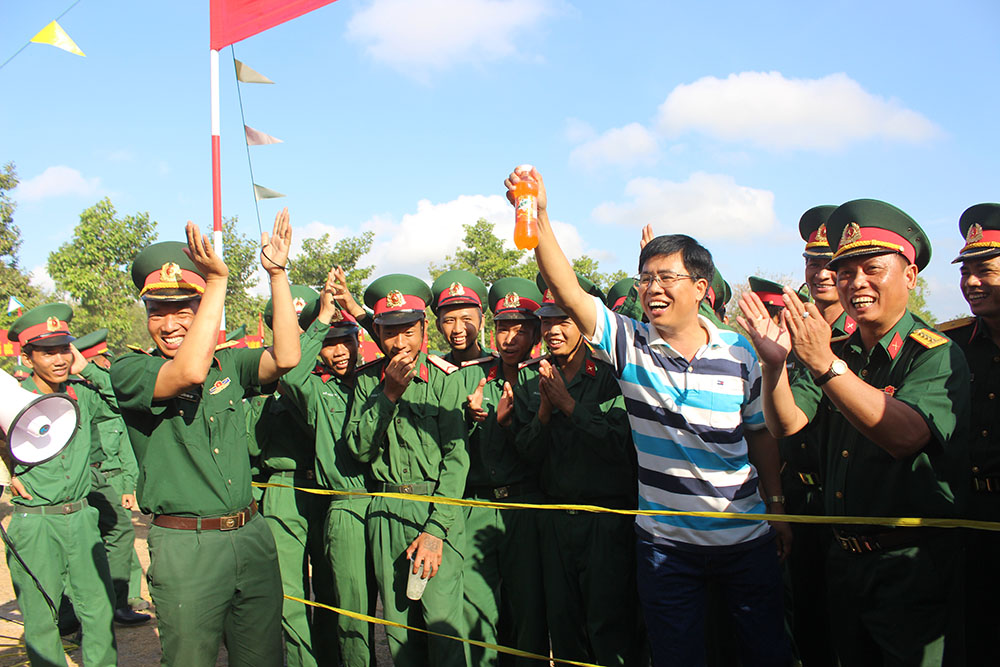 Tạo sân chơi bổ ích cho chiến sĩ