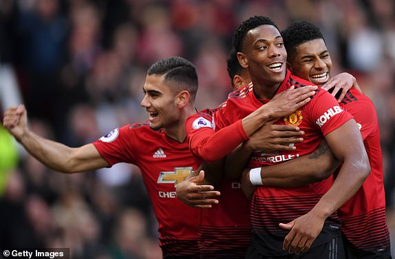 Man Utd lọt vào tốp 4 Premier League
