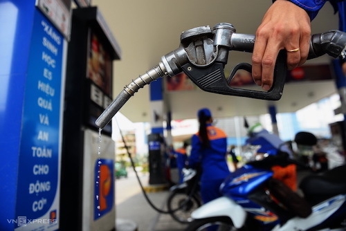 Xăng và các mặt hàng dầu trong nước đồng loạt tăng giá 