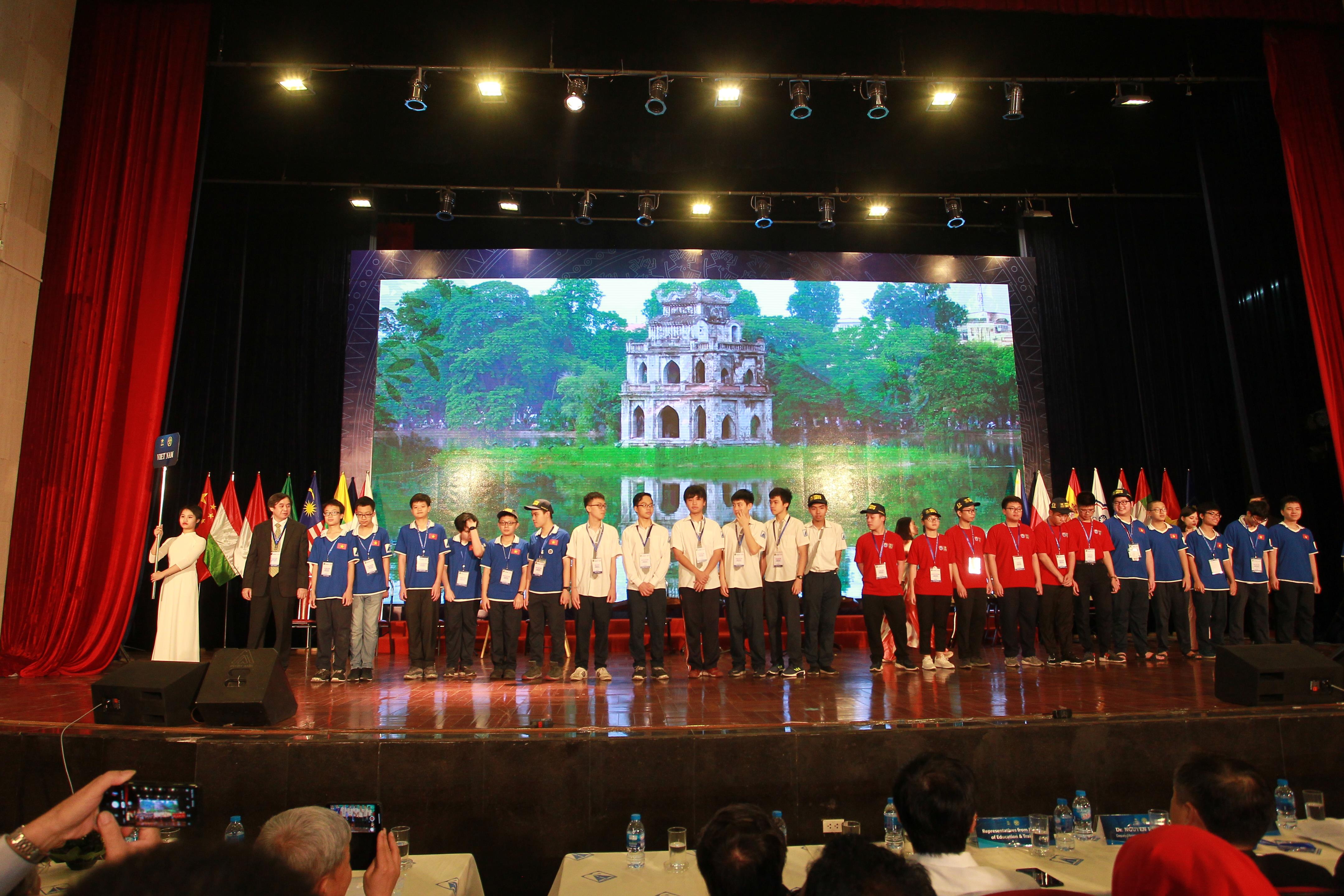 Hơn 600 học sinh tham dự Kỳ thi Toán học Hà Nội mở rộng năm 2019