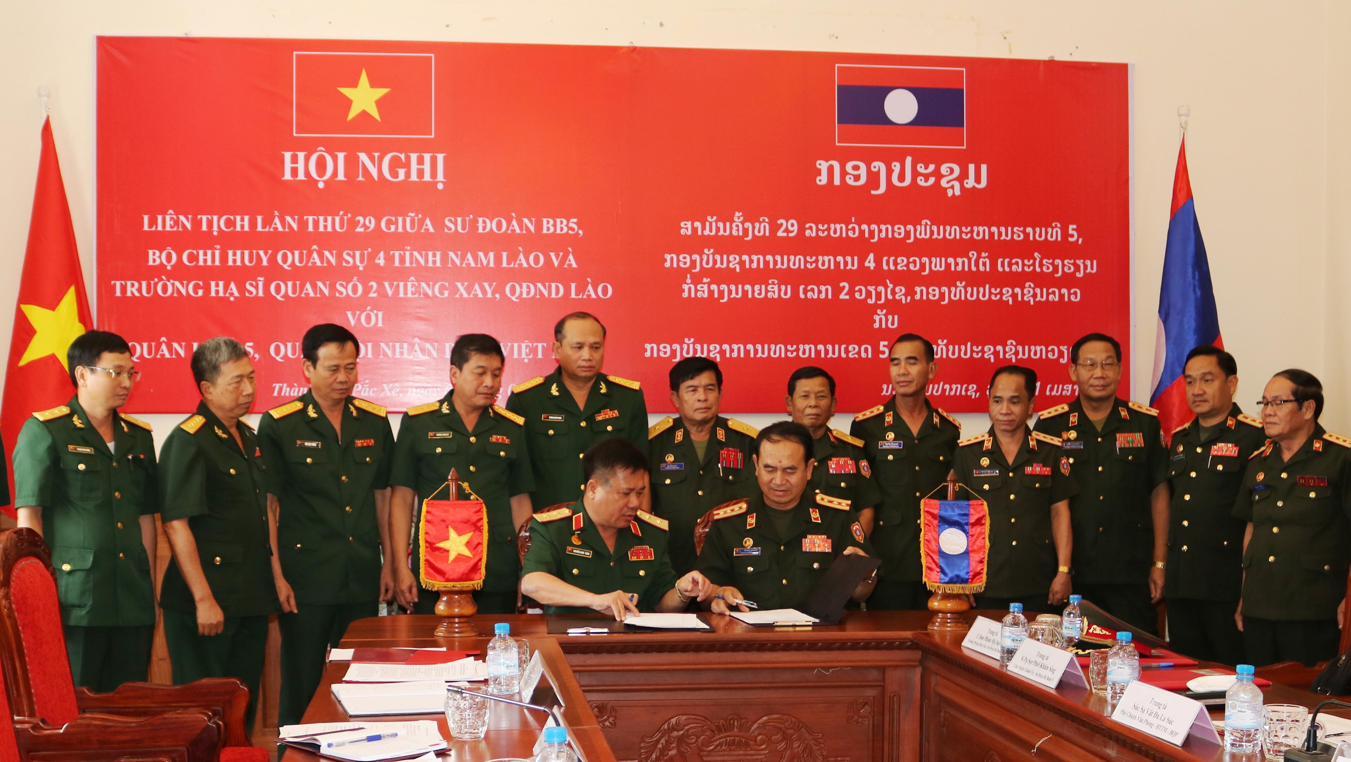 Hội nghị liên tịch giữa Quân khu 5 với các đơn vị quân đội của Lào