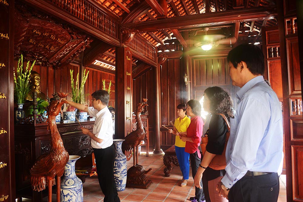 Nhớ công lao lập nhà tưởng niệm