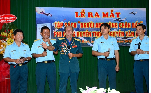 Giới thiệu truyện ký về Đại tá, phi công, Anh hùng Lực lượng vũ trang nhân dân Nguyễn Văn Bảy

