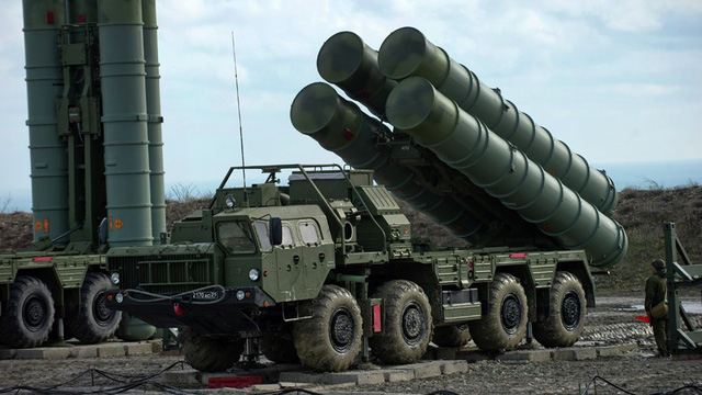 Nga-Thổ Nhĩ Kỳ nhất trí thực thi thương vụ tên lửa S-400 theo kế hoạch    

