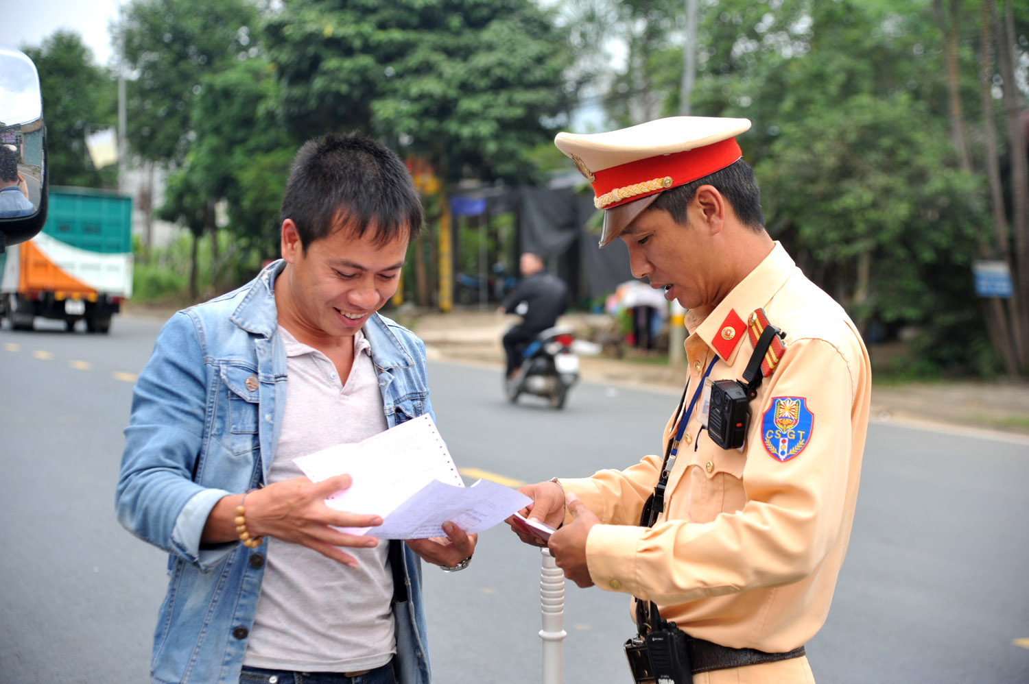 Tăng cường xử lý xe ô tô chở khách vi phạm trật tự an toàn giao thông