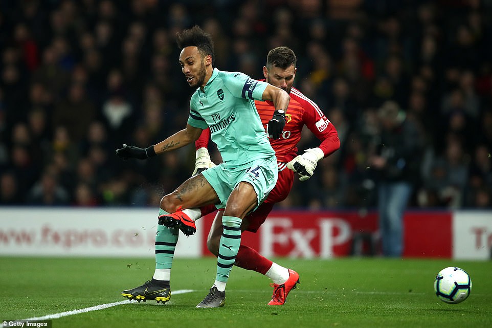 Arsenal vươn lên vị trí thứ tư trên bảng xếp hạng Premier League