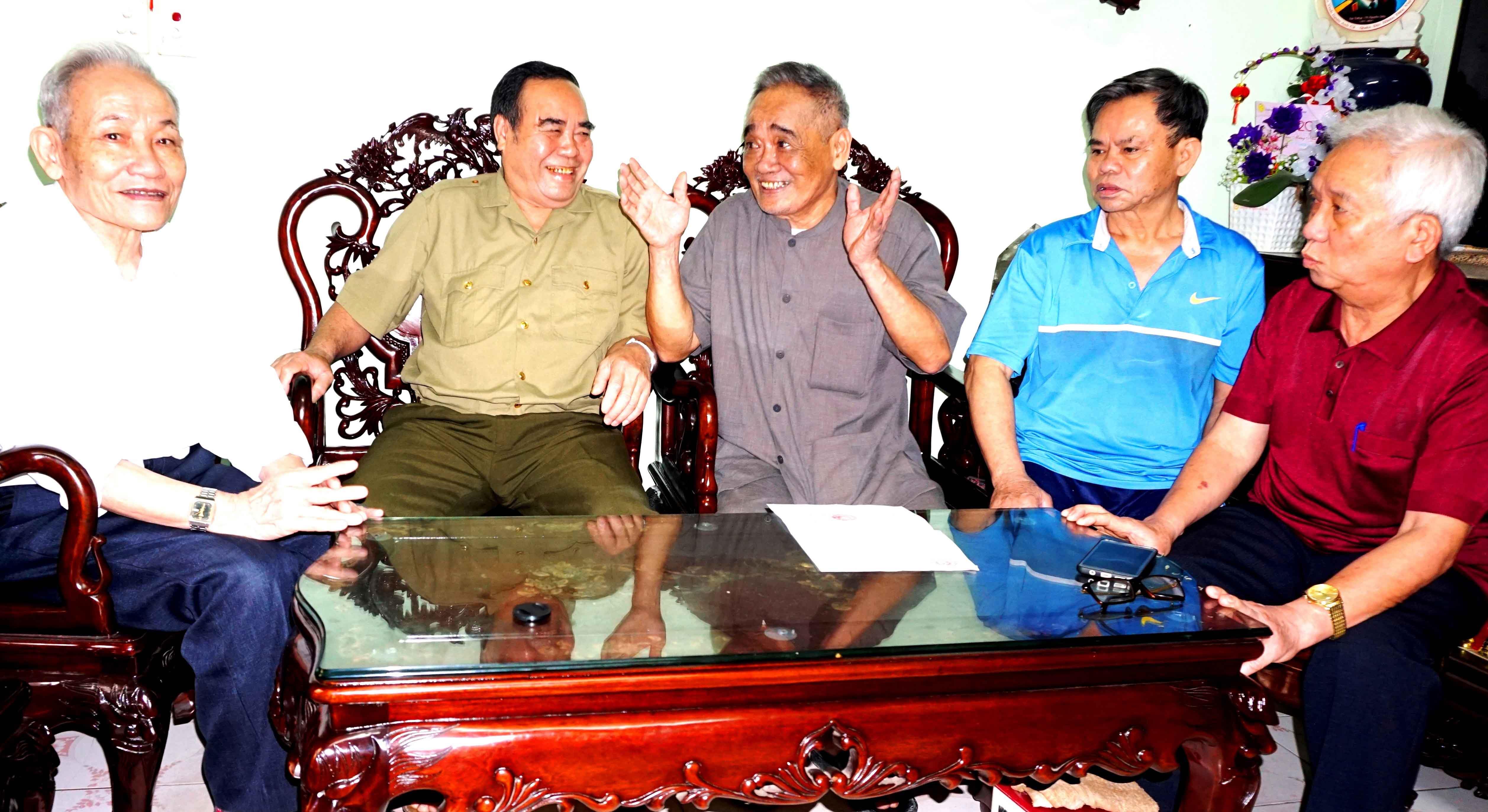 Dũng sĩ diệt lô cốt, tàu địch