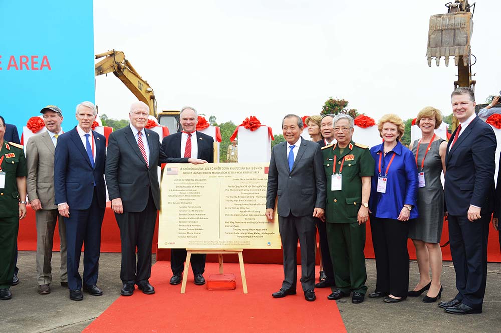 Việt Nam và Hoa Kỳ khởi động dự án xử lý điểm nóng ô nhiễm dioxin tại Sân bay Biên Hòa

