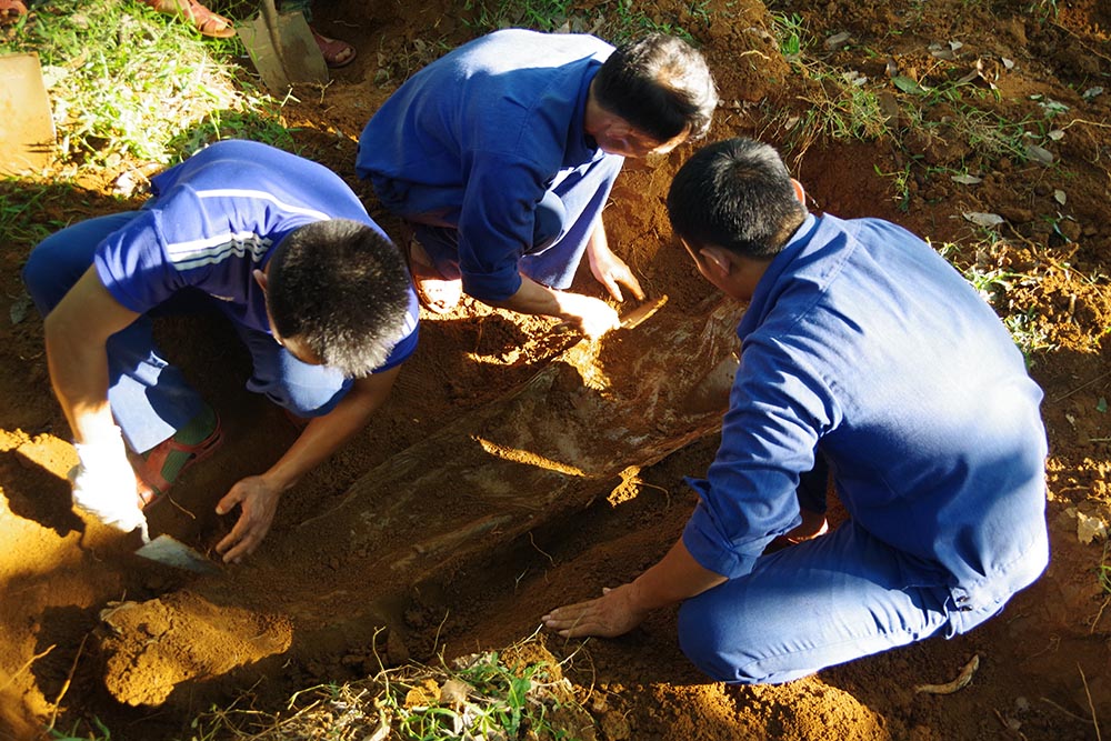 Tìm kiếm, cất bốc 6 hài cốt liệt sĩ tại huyện Cam Lộ

