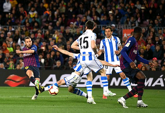 Thắng Sociedad, Barca tiến gần đến chức vô địch La Liga